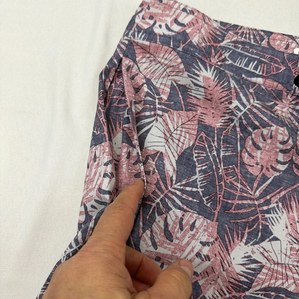 Travis Mathew Shorts Mens 38 Gray Pink Palm Leaf Boardshorts‎ Swim Trunks